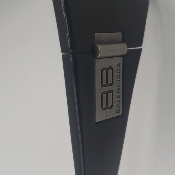 712- Balenciaga Women's Sunglasses Accessories NWT - Picture 3 of 9